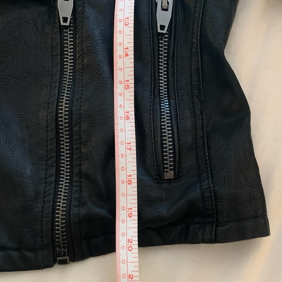 Blank NYC Assymetrical Front Zipper Black Moto Jacket, Vegan Leather; Size L - Picture 8 of 10